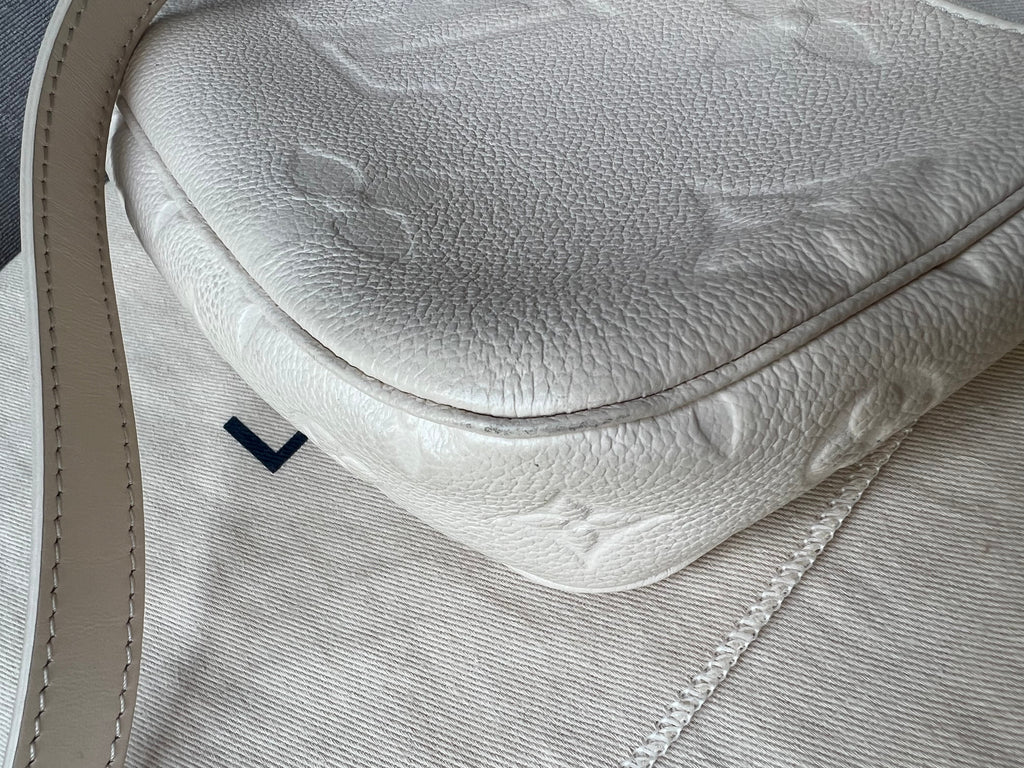 Louis Vuitton Multi Pochette Accessoires Creme Empreinte (RRP £2110)