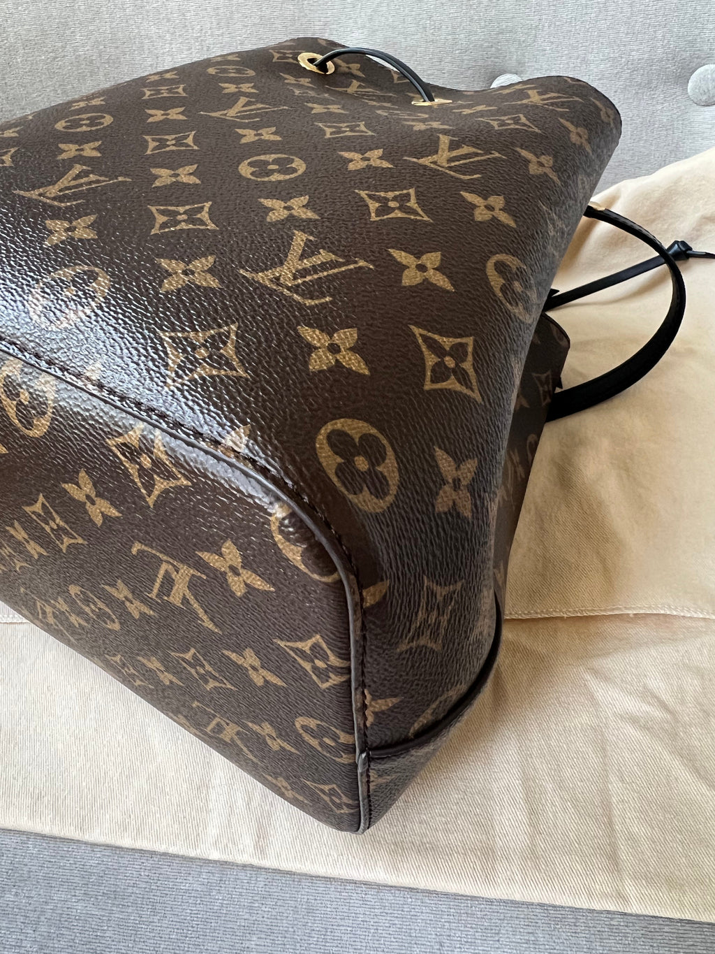 Louis Vuitton Neo Noe Monogram and Black (RRP £1,560)
