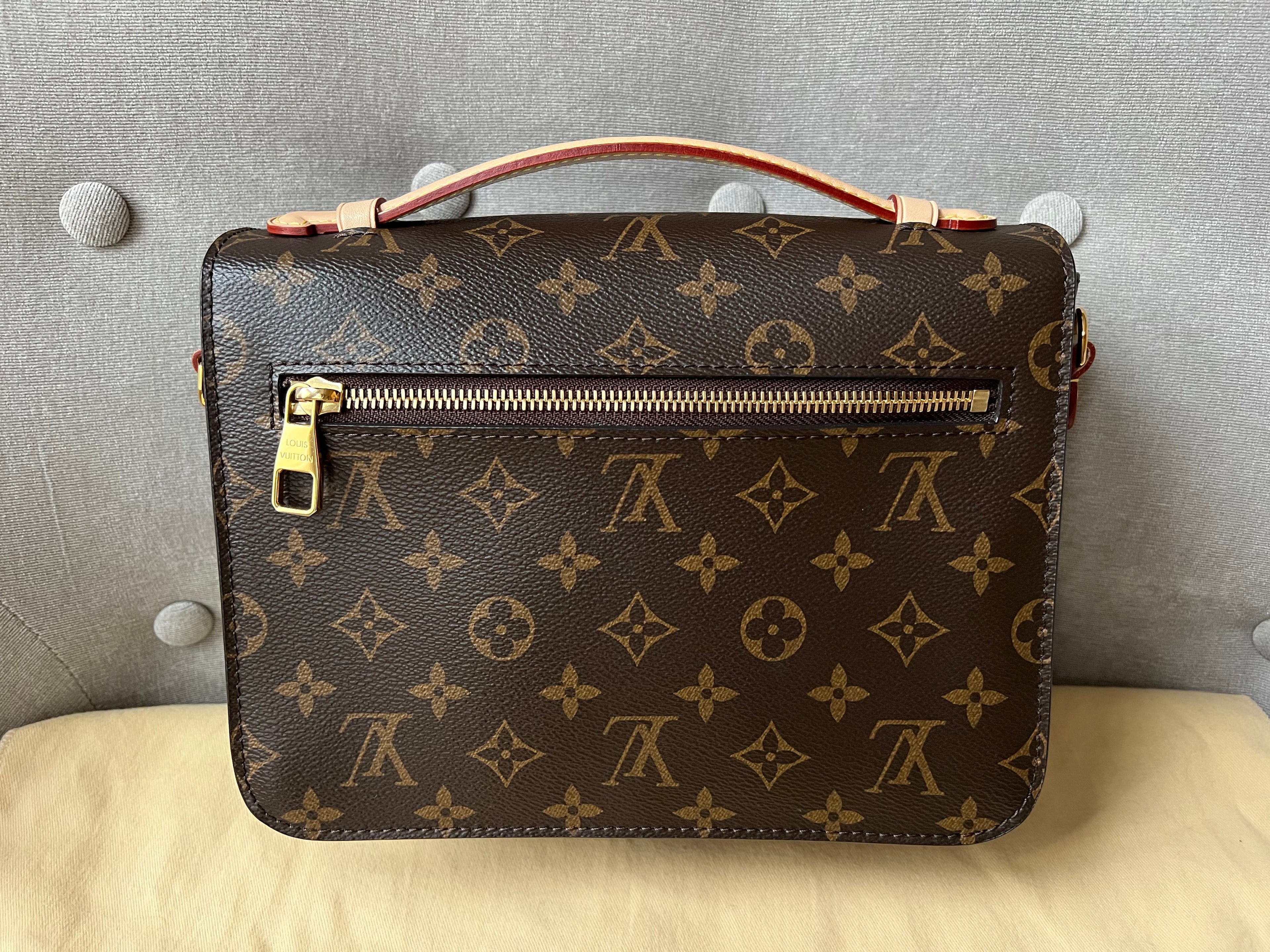 Louis Vuitton Pochette Metis Monogram (RRP £1,830)