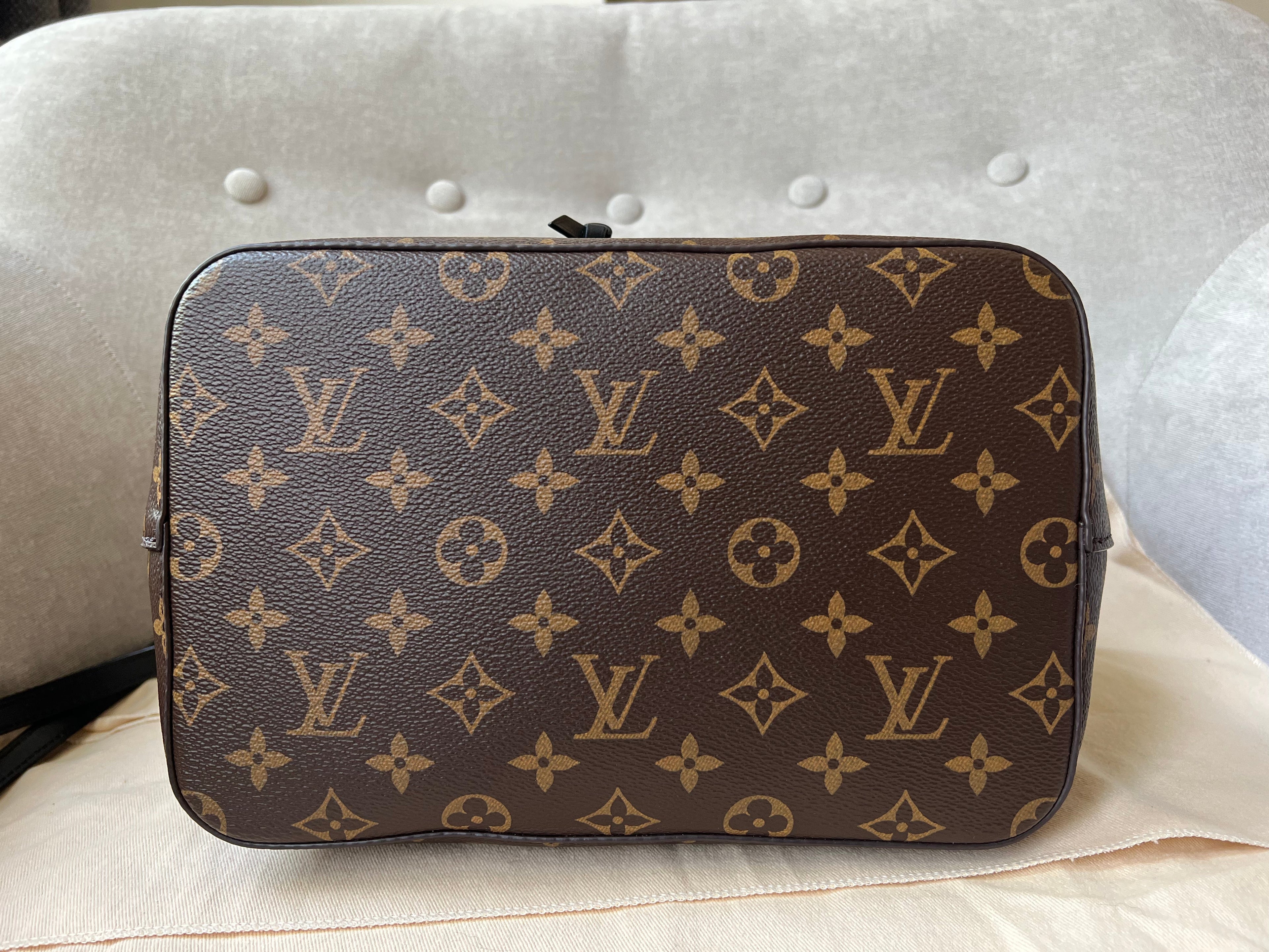 Louis Vuitton Neo Noe Monogram and Black (RRP £1,560)