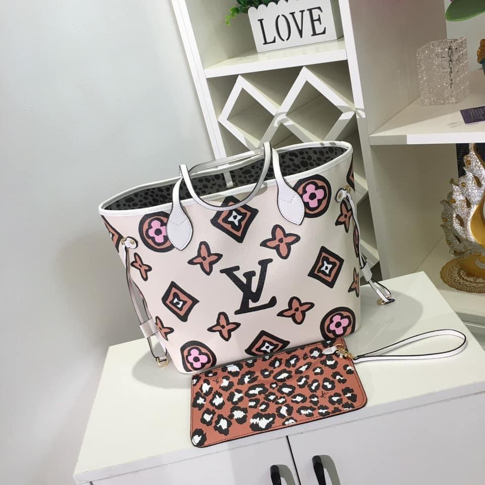 Louis Vuitton Neverfull MM Bag