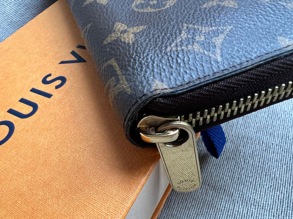 Louis Vuitton Zippy Wallet in Monogram (RRP £565)