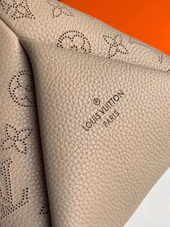 Louis Vuitton Beaubourg Hobo MM Bag