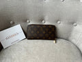 Louis Vuitton Zippy Wallet in Monogram (RRP £565)