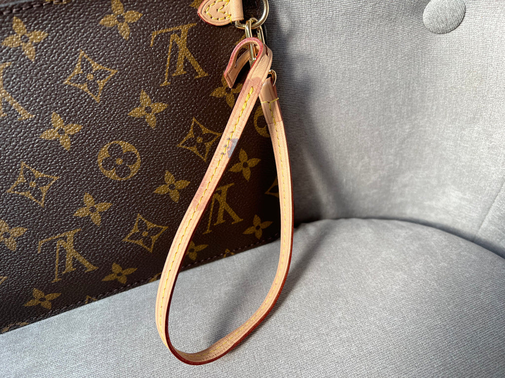 Louis Vuitton Pouch (from Neverfull MM) in Monogram