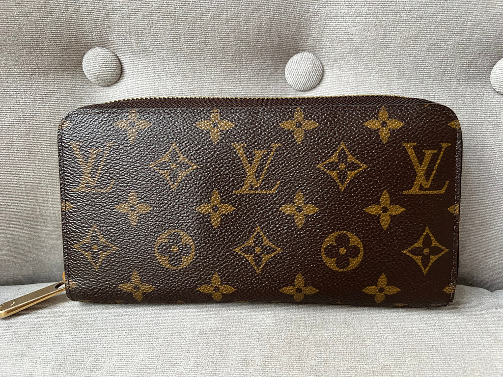 Louis Vuitton Zippy Wallet in Monogram (RRP £565)