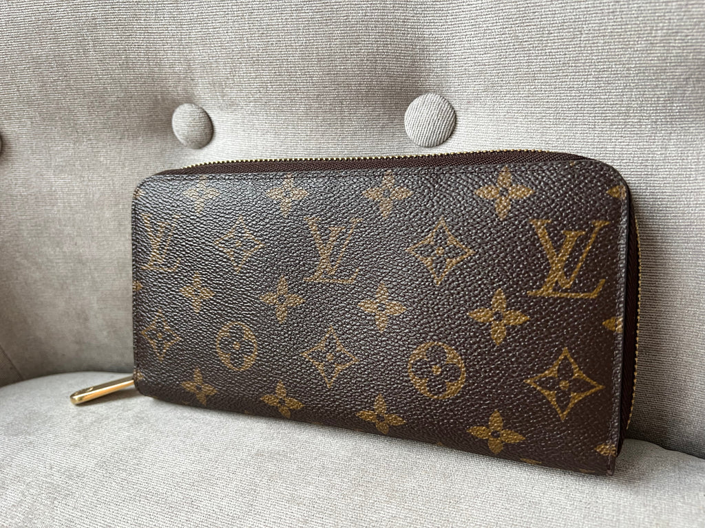 Louis Vuitton Zippy Wallet in Monogram (RRP £565)