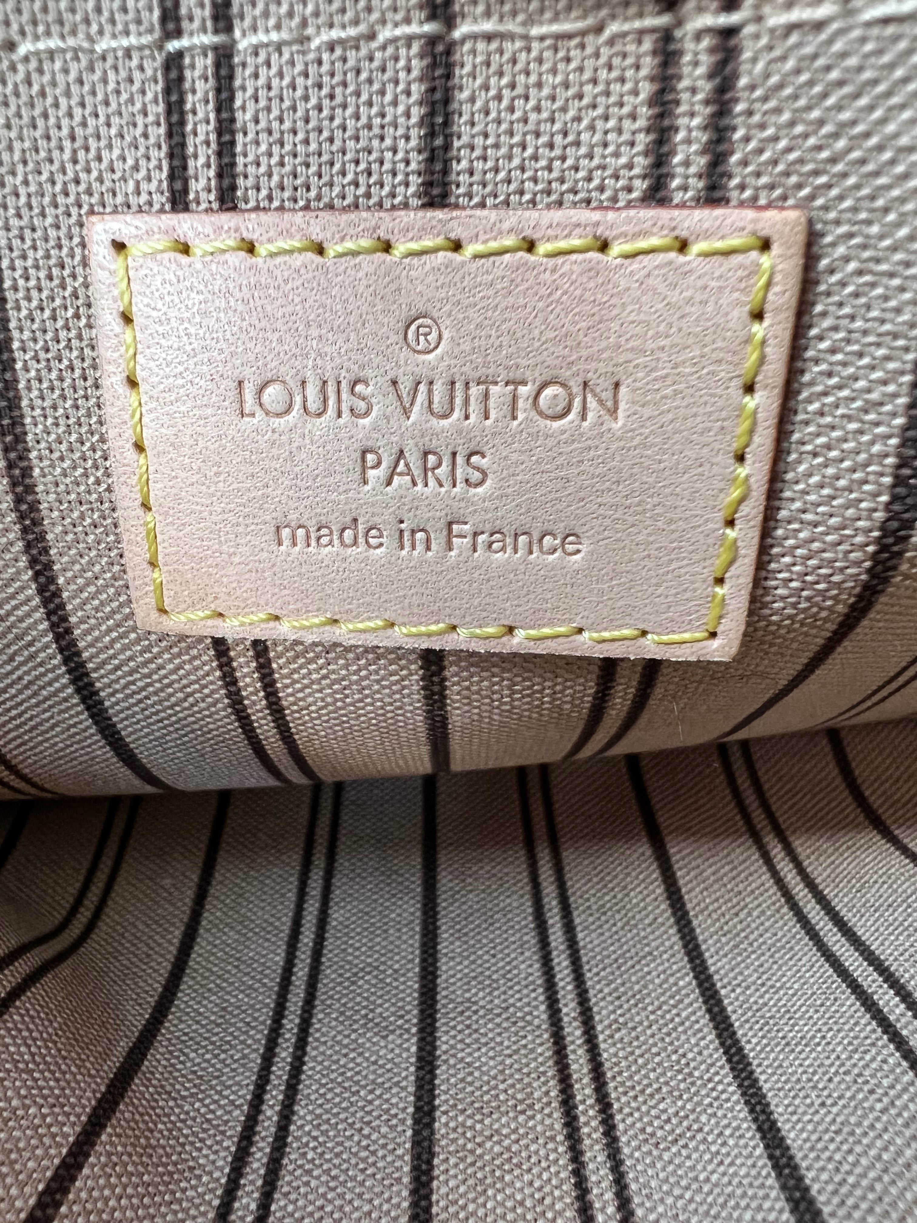 Louis Vuitton Pouch (from Neverfull MM) in Monogram