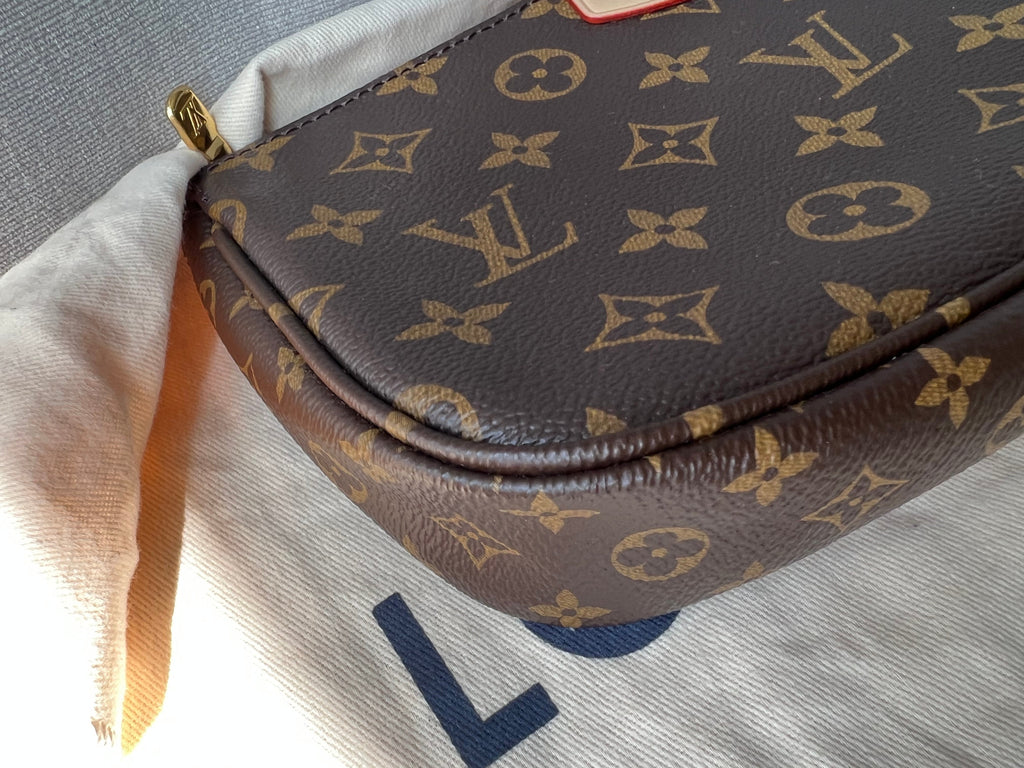 Louis Vuitton Multi Pochette Accessoires Rose Chiaro (RRP £1830)