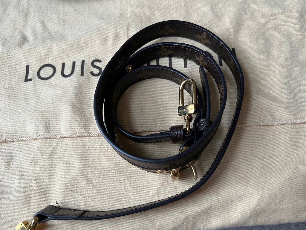Louis Vuitton Pochette Metis Monogram (RRP £1,830)