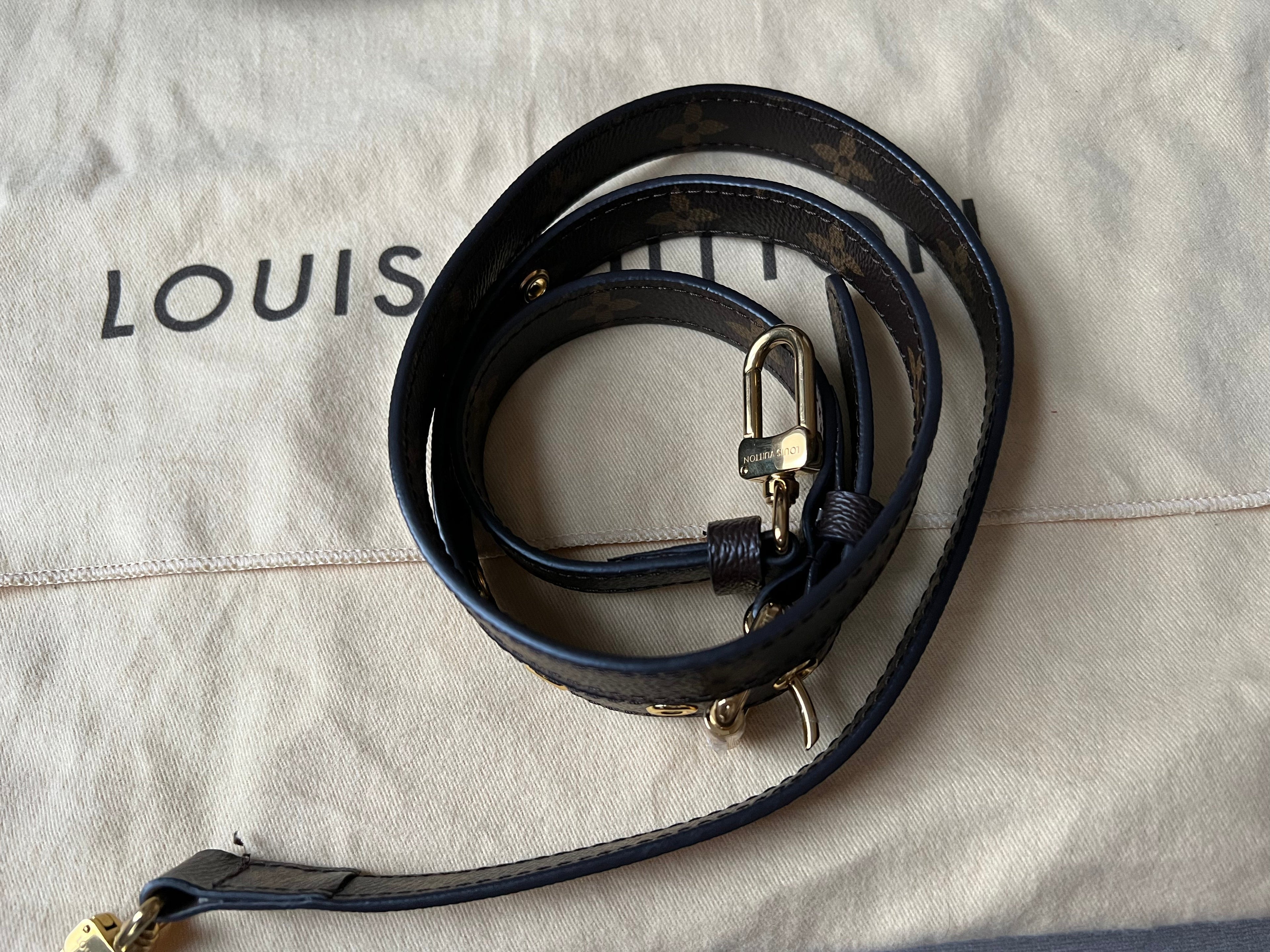 Louis Vuitton Pochette Metis Monogram (RRP £1,830)