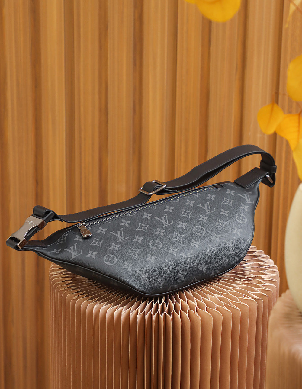 Louis Vuitton Discovery Bumbag