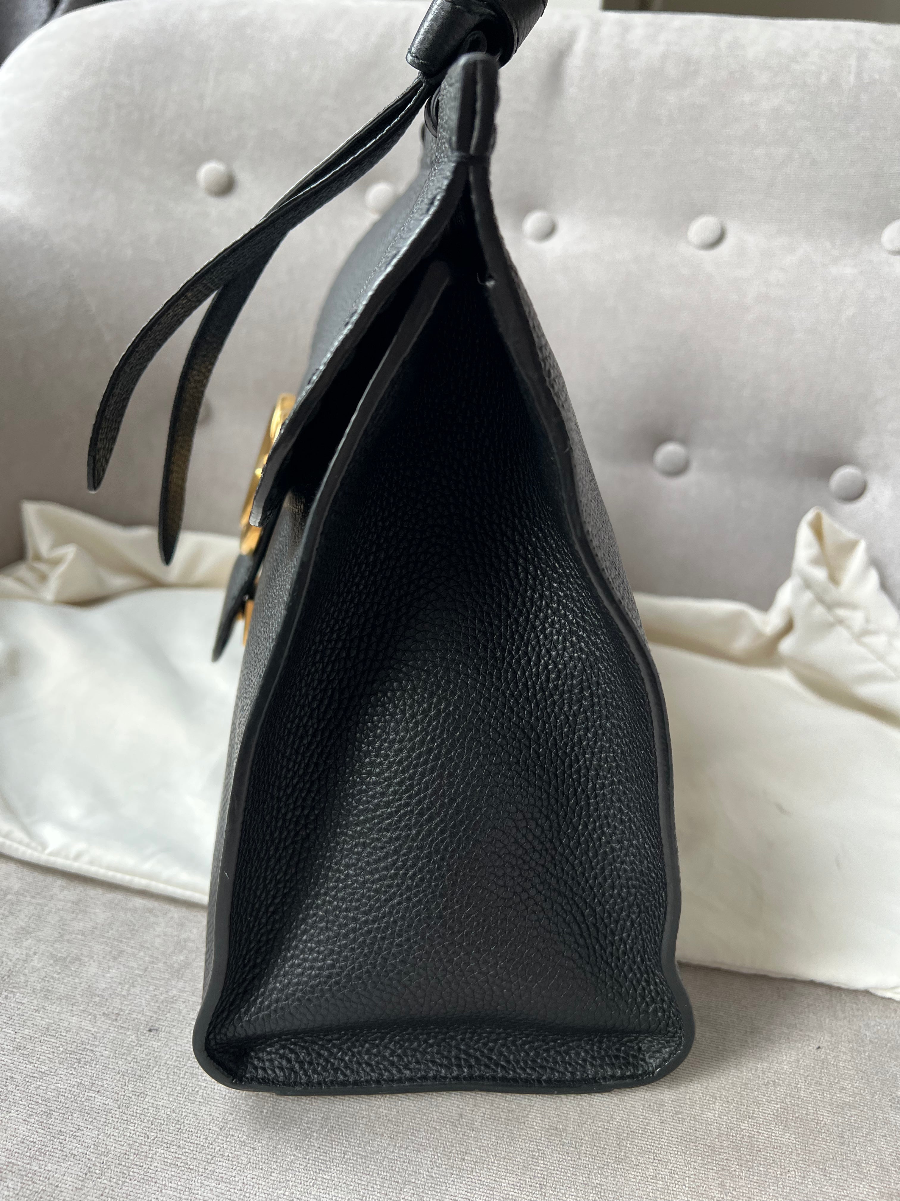 Gucci GG Black Marmont Medium Top Handle Bag