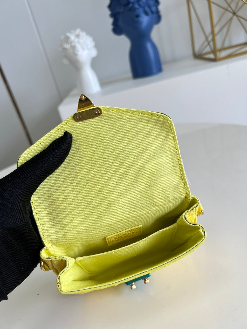 Louis Vuitton Micro Metis Bag