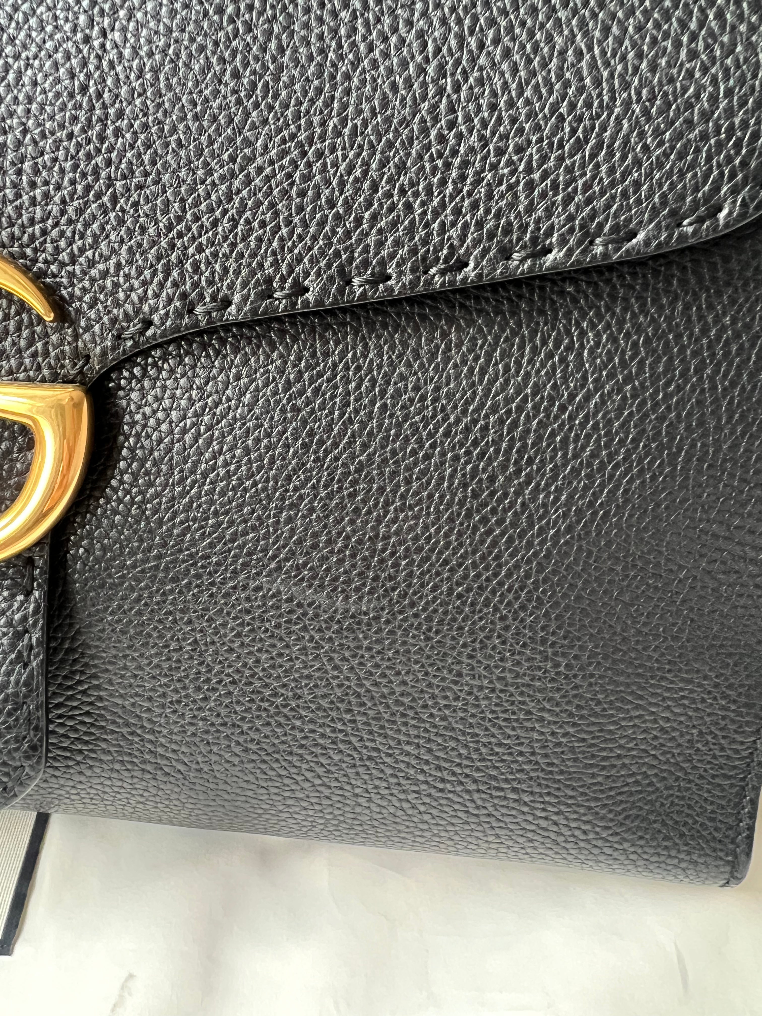 Gucci GG Black Marmont Medium Top Handle Bag