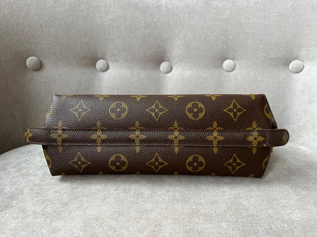 Louis Vuitton Trousse Demi Ronde Monogram