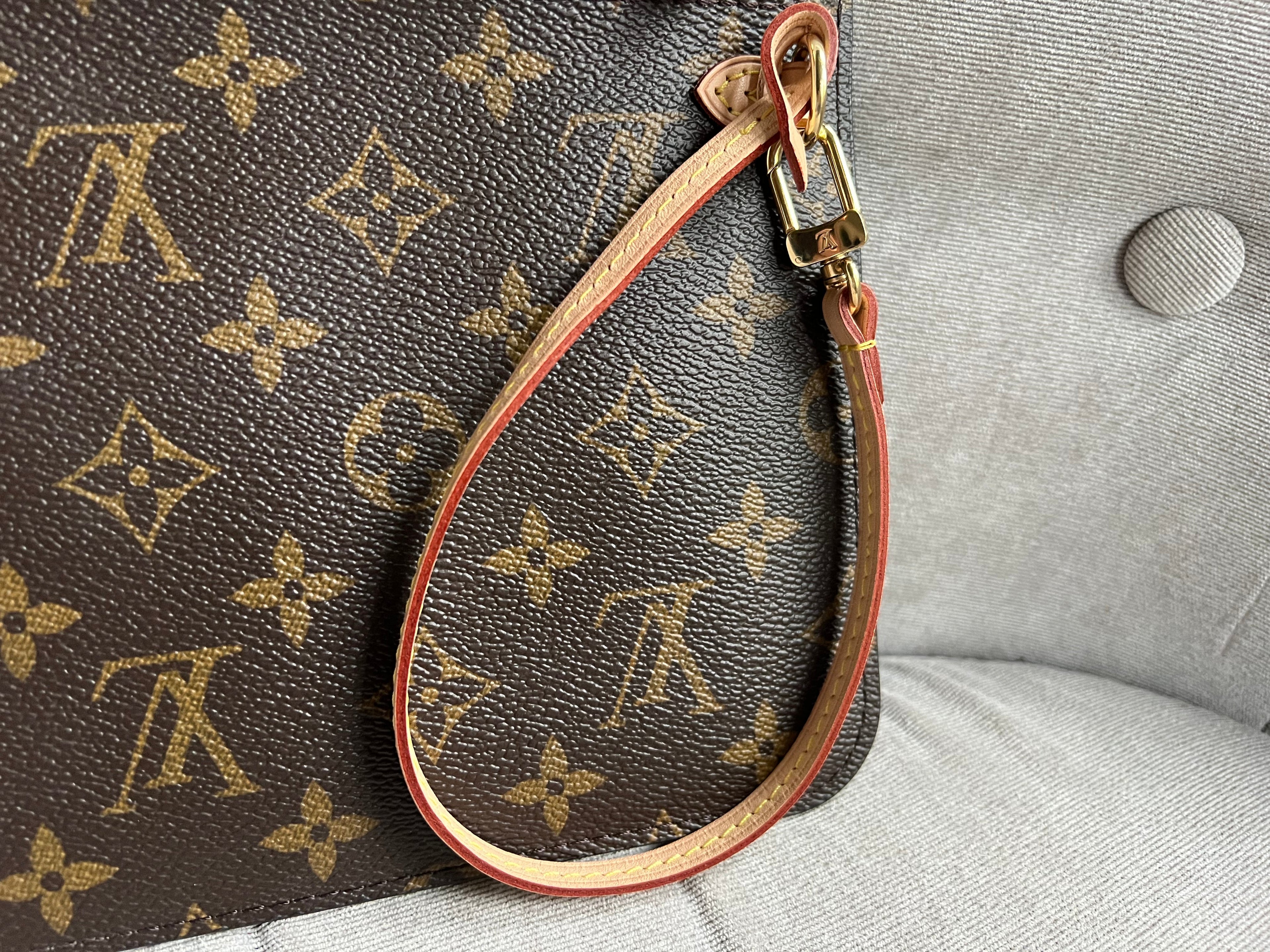 Louis Vuitton Pouch (from Neverfull MM) in Monogram