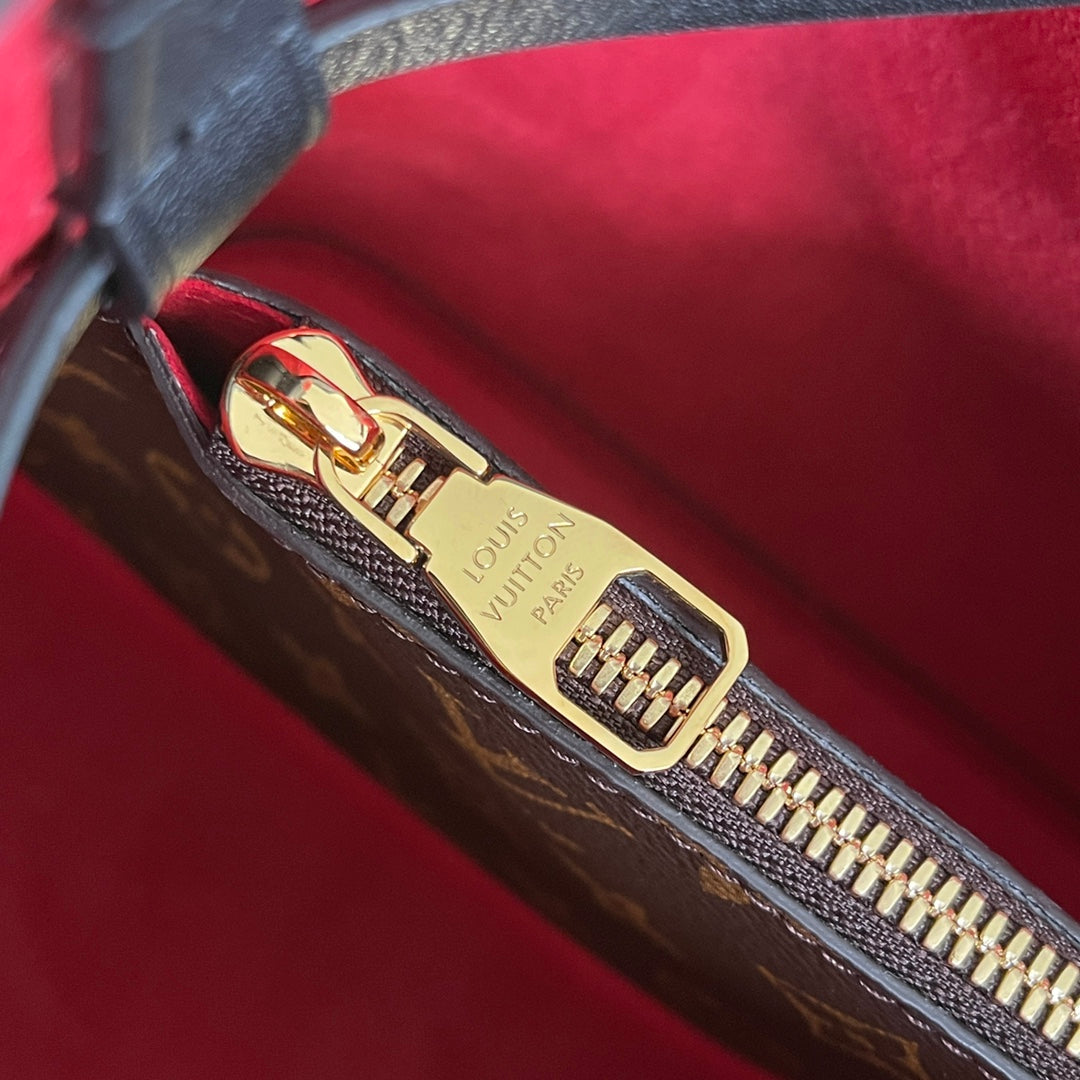 Louis Vuitton NeoNoe MM Bag