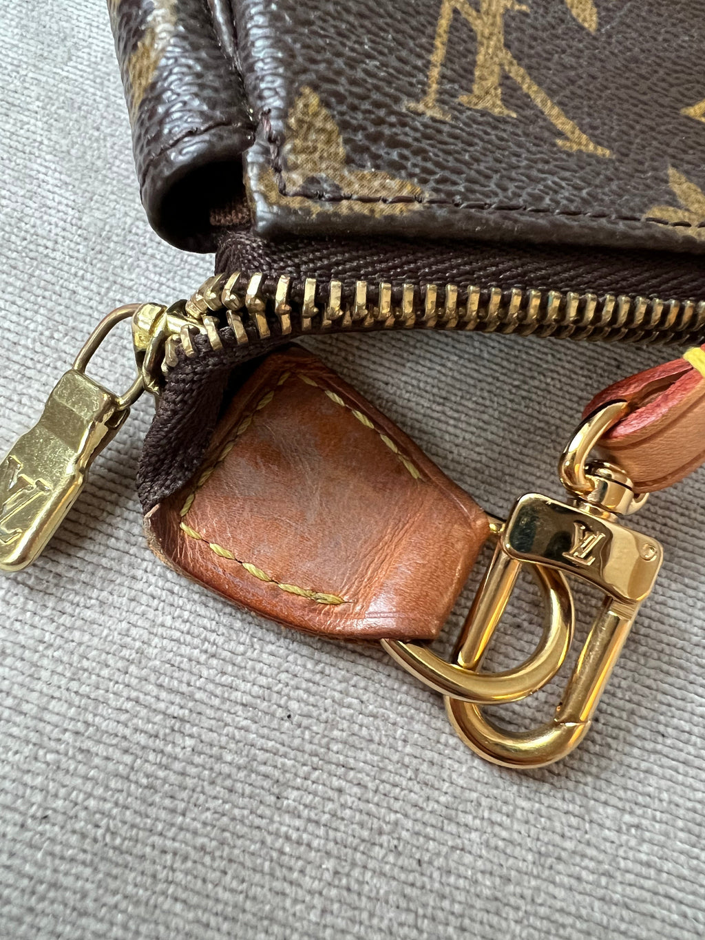 Louis Vuitton Vintage Pochette Accessoires Monogram (RRP £915)