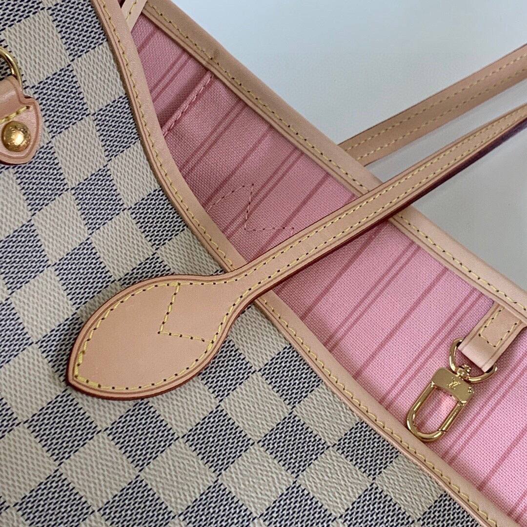 Louis Vuitton Neverfull MM Tote Bag