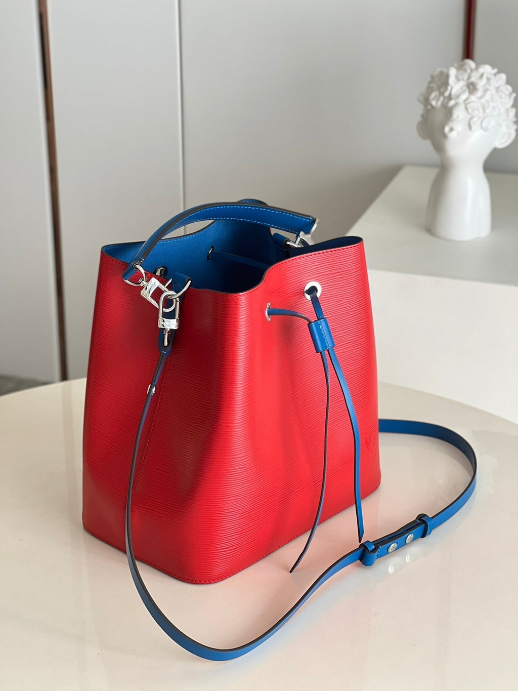 Louis Vuitton NeoNoe MM Bag