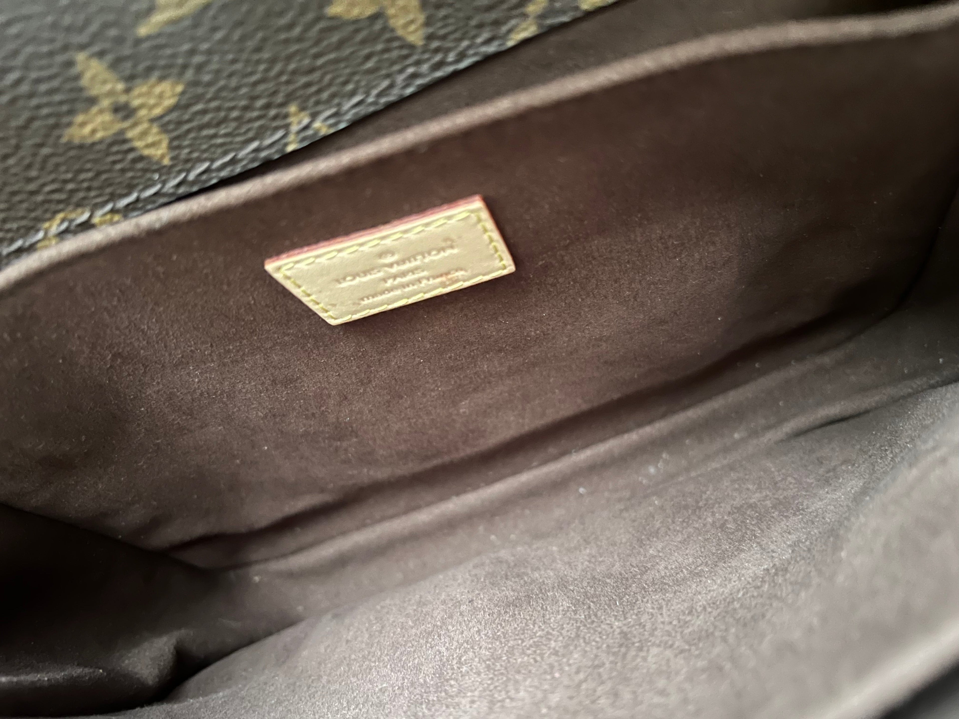 Louis Vuitton Pochette Metis Monogram (RRP £1,830)