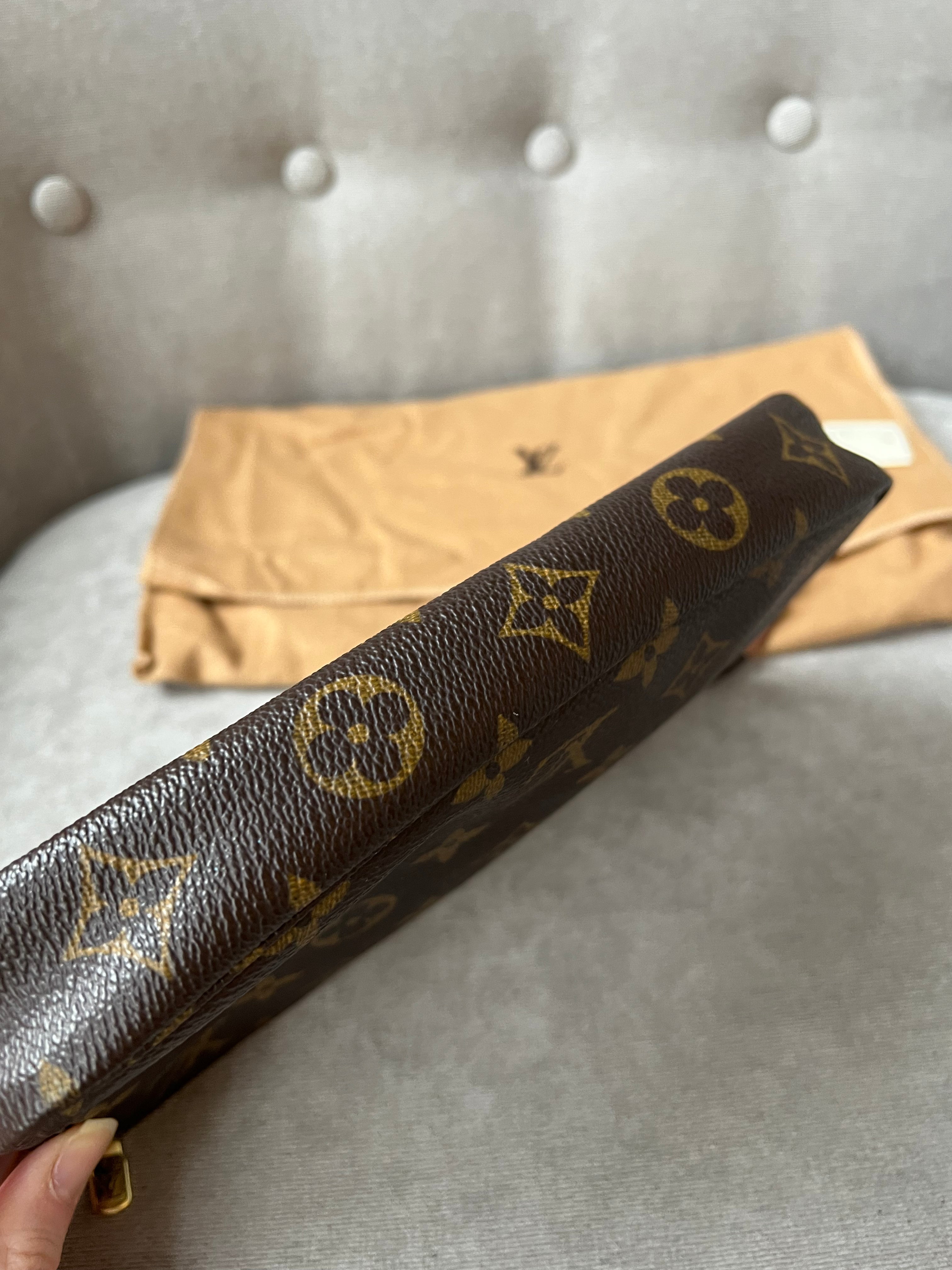 Louis Vuitton Vintage Pochette Accessoires Monogram (RRP £915)
