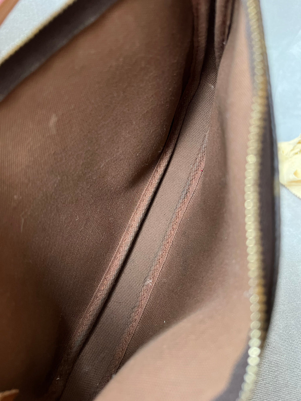 Louis Vuitton Vintage Pochette Accessoires Monogram (RRP £915)