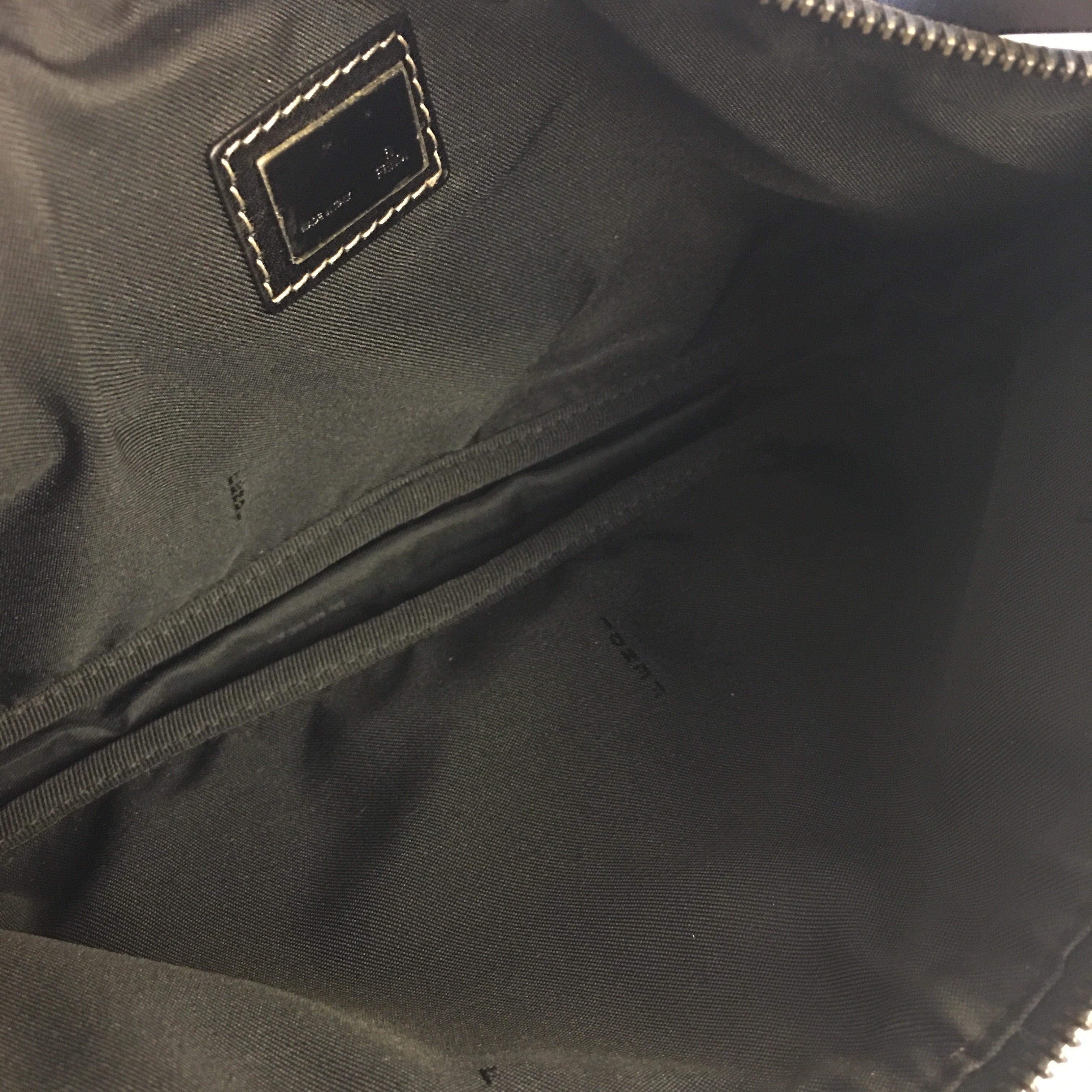 FENDI Shoulder Bag in Black Fabric