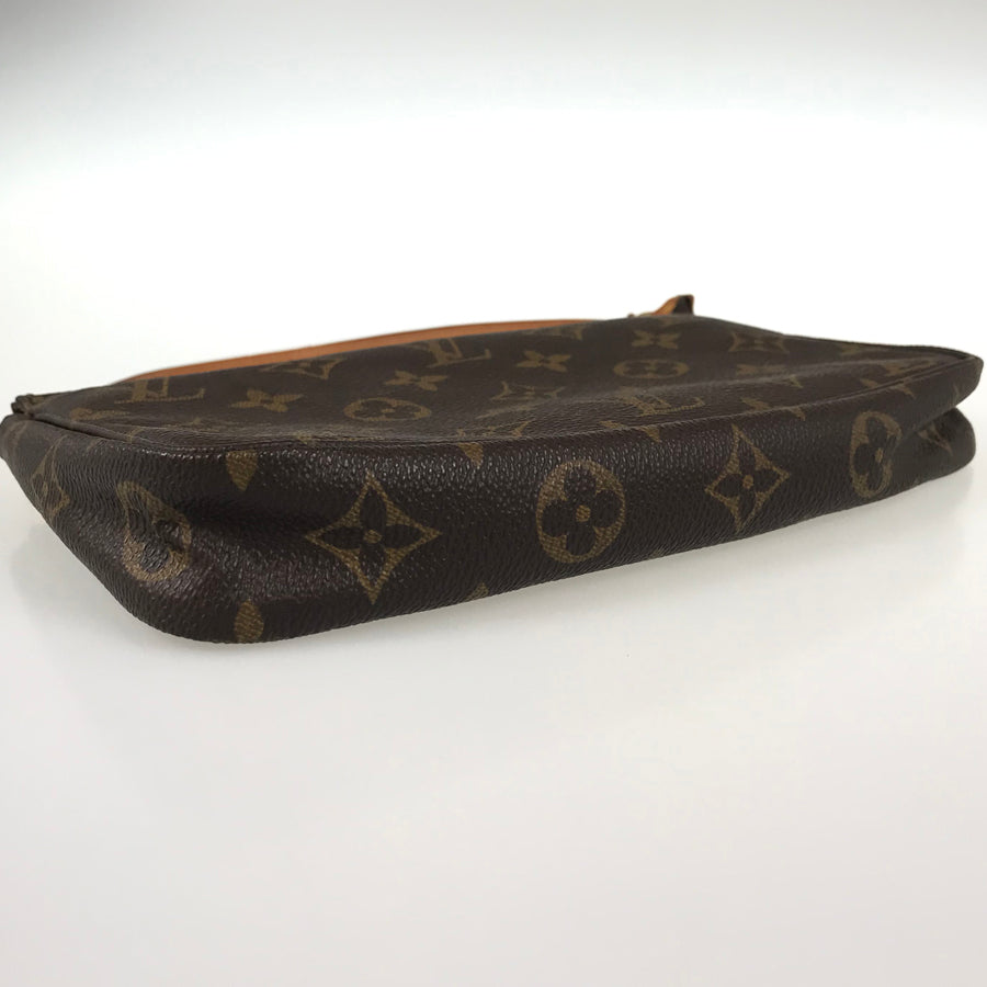 LOUIS VUITTON Monogram Pochette Accessoires M51980 Pouch