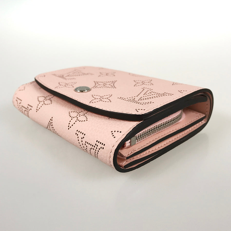 LOUIS VUITTON Mahina Portefeuille Iris Compact M82757 Bifold wallet