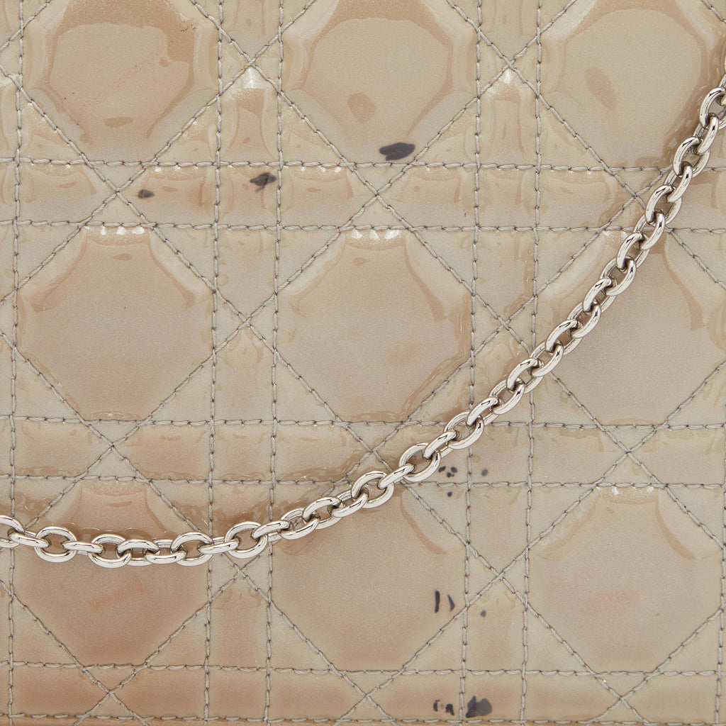 DIOR Grey Cannage Patent Leather Lady  Chain Clutch