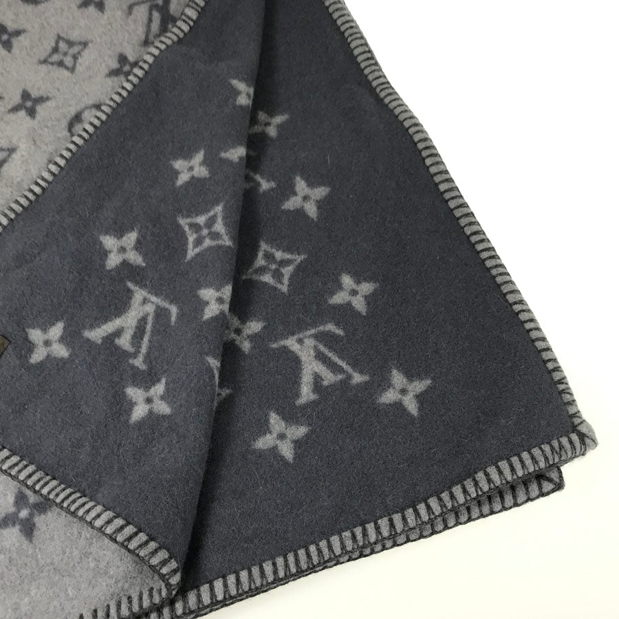 LOUIS VUITTON Monogram M75549 Blanket