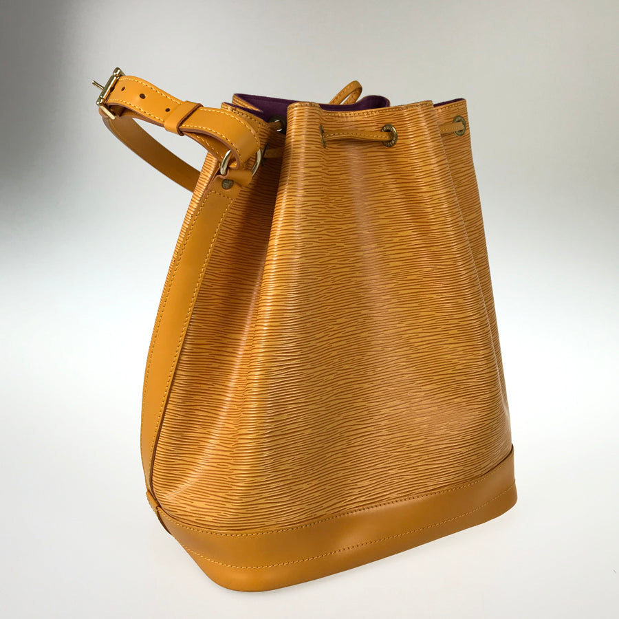 LOUIS VUITTON Epi Noe M44009 Shoulder bag