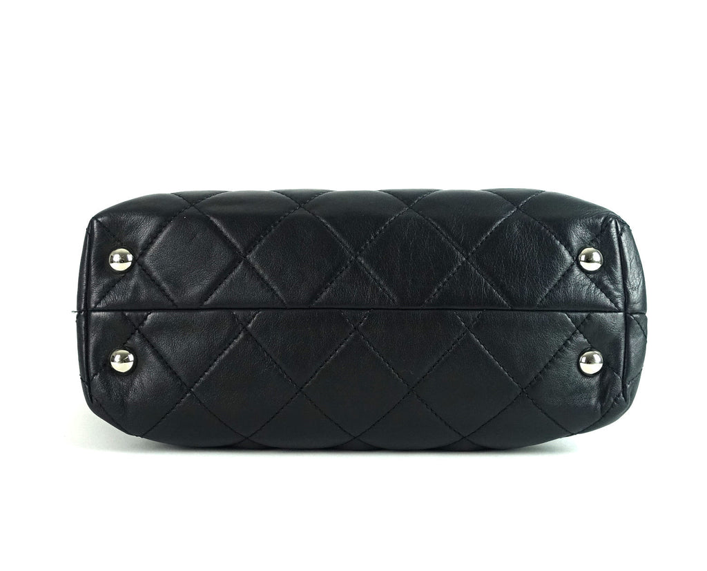 Chanel In The Business Tote Quilted Lambskin North South Black. Beautiful