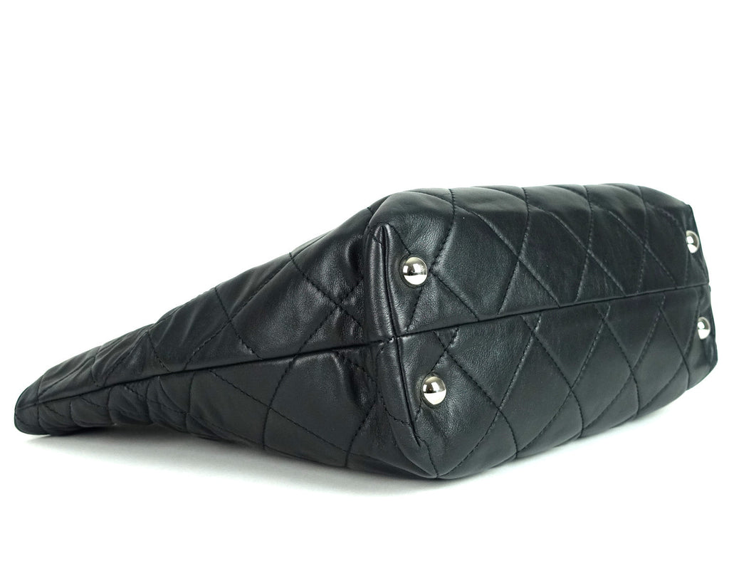 Chanel In The Business Tote Quilted Lambskin North South Black. Beautiful