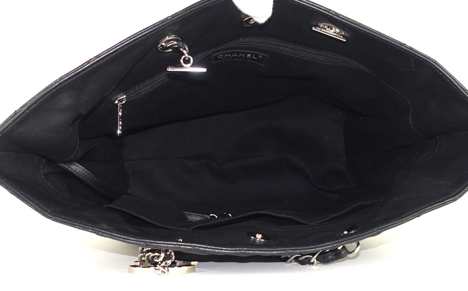 Chanel In The Business Tote Quilted Lambskin North South Black. Beautiful