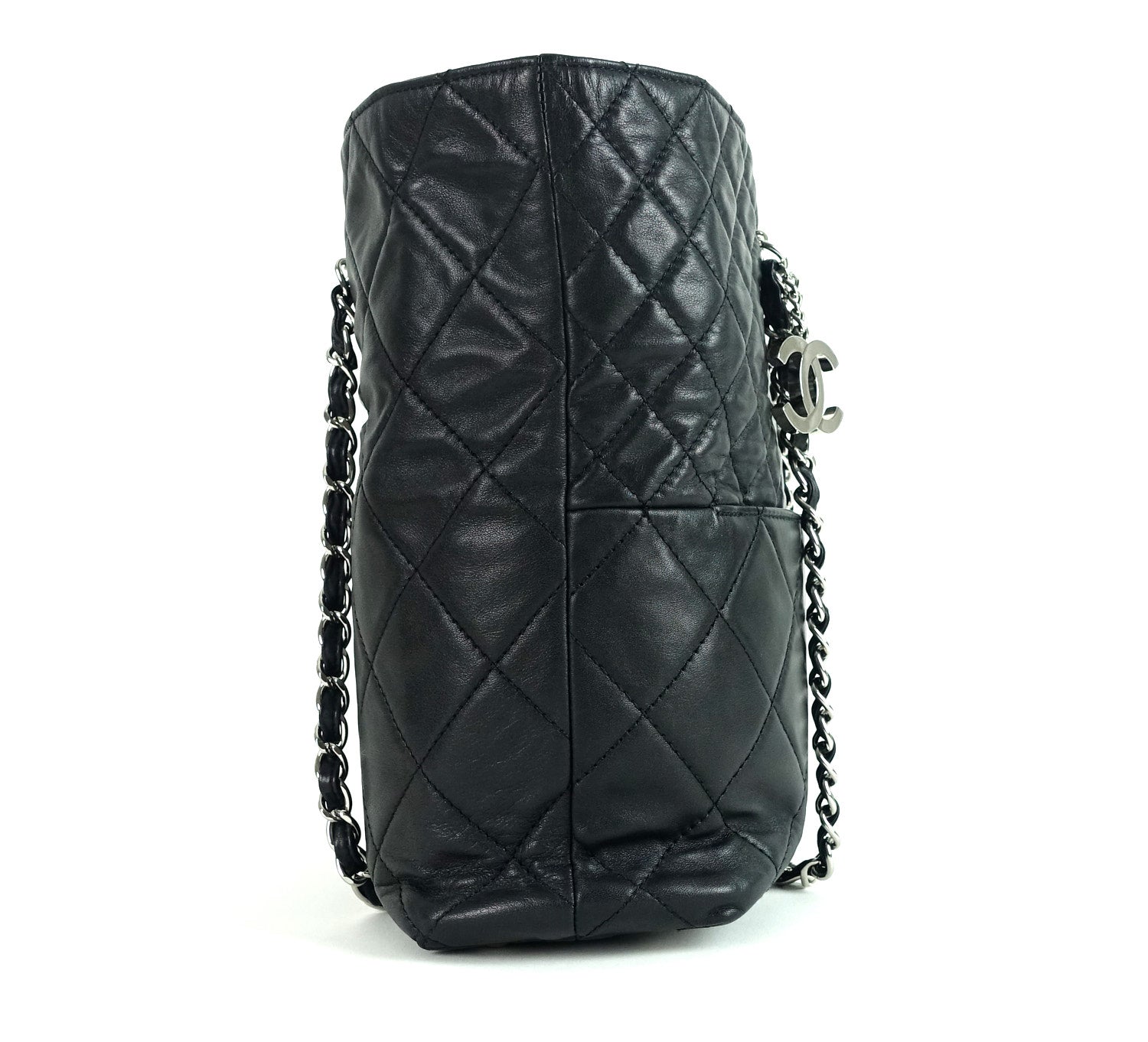 Chanel In The Business Tote Quilted Lambskin North South Black. Beautiful