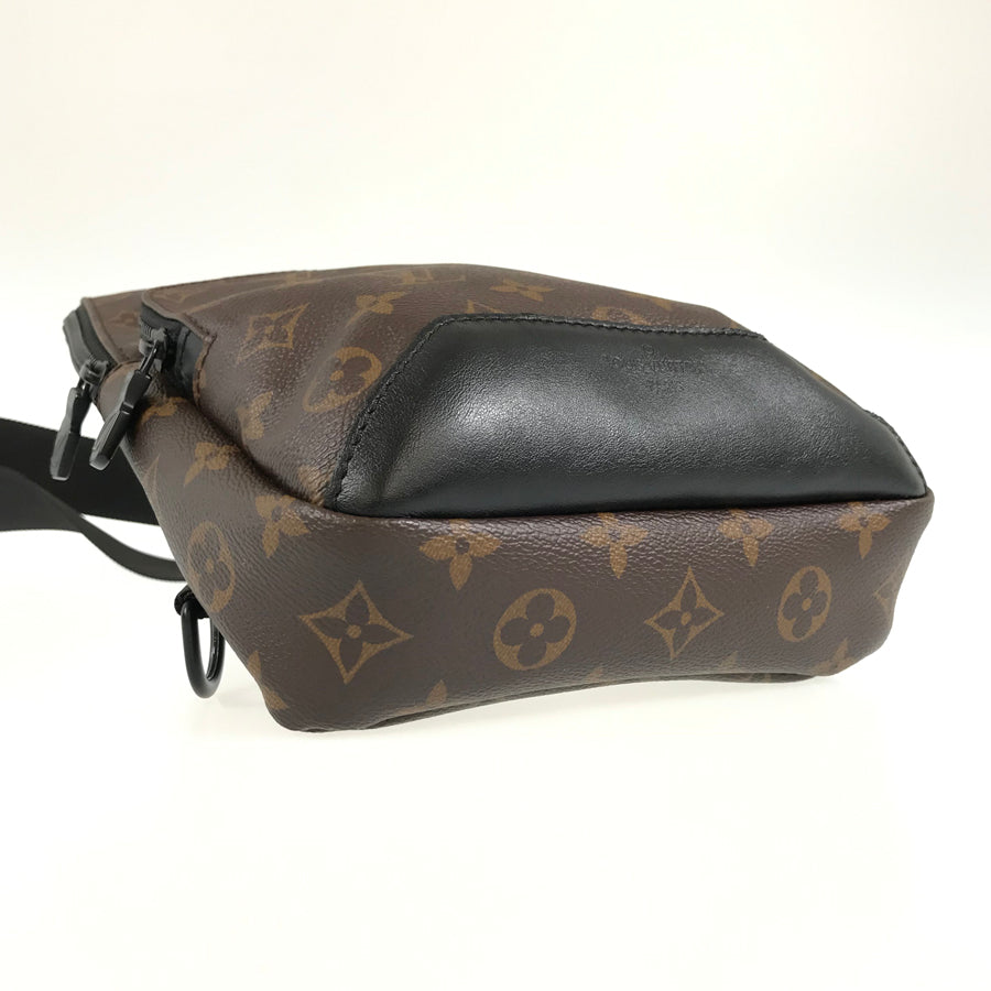 LOUIS VUITTON body bag