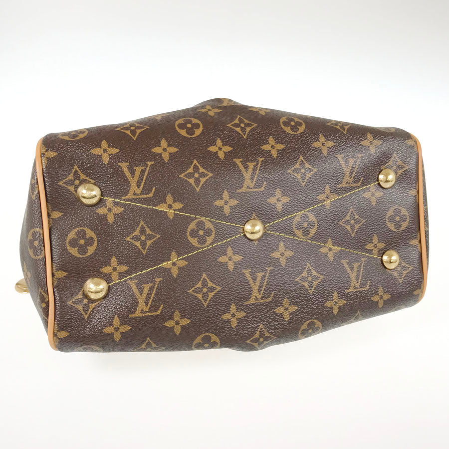LOUIS VUITTON Handbag