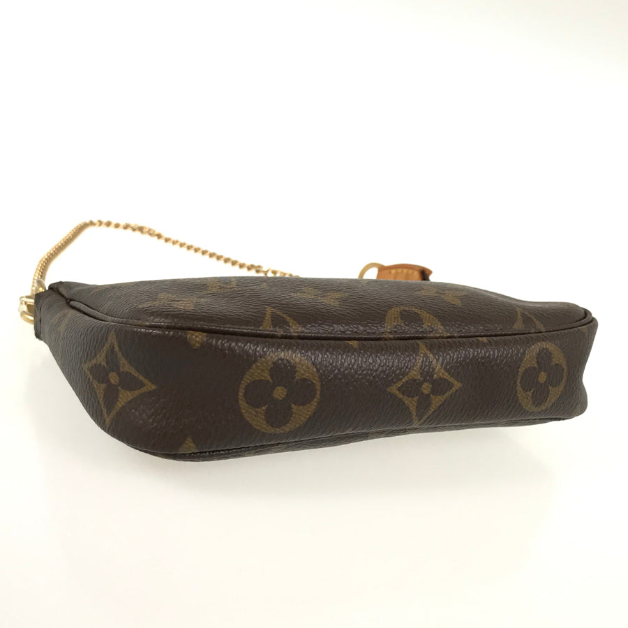LOUIS VUITTON Monogram Mini Pochette Accessoires Pouch