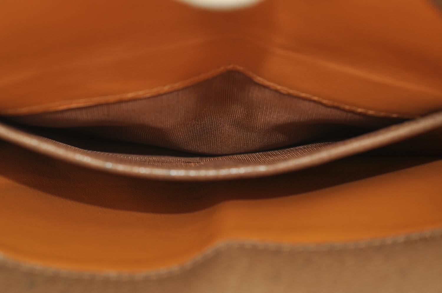 GUCCI Shoulder Bag Leather Brown  am2327s