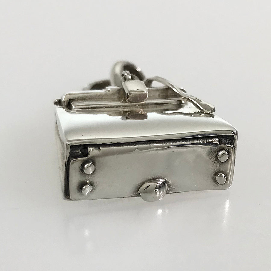 HERMES Amulet Kelly Pendant top