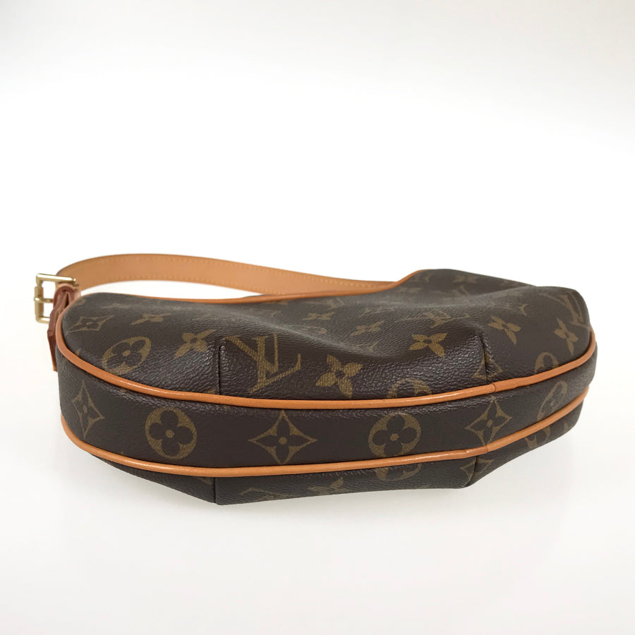 LOUIS VUITTON Monogram Pochette Croissant M51510 Shoulder bag