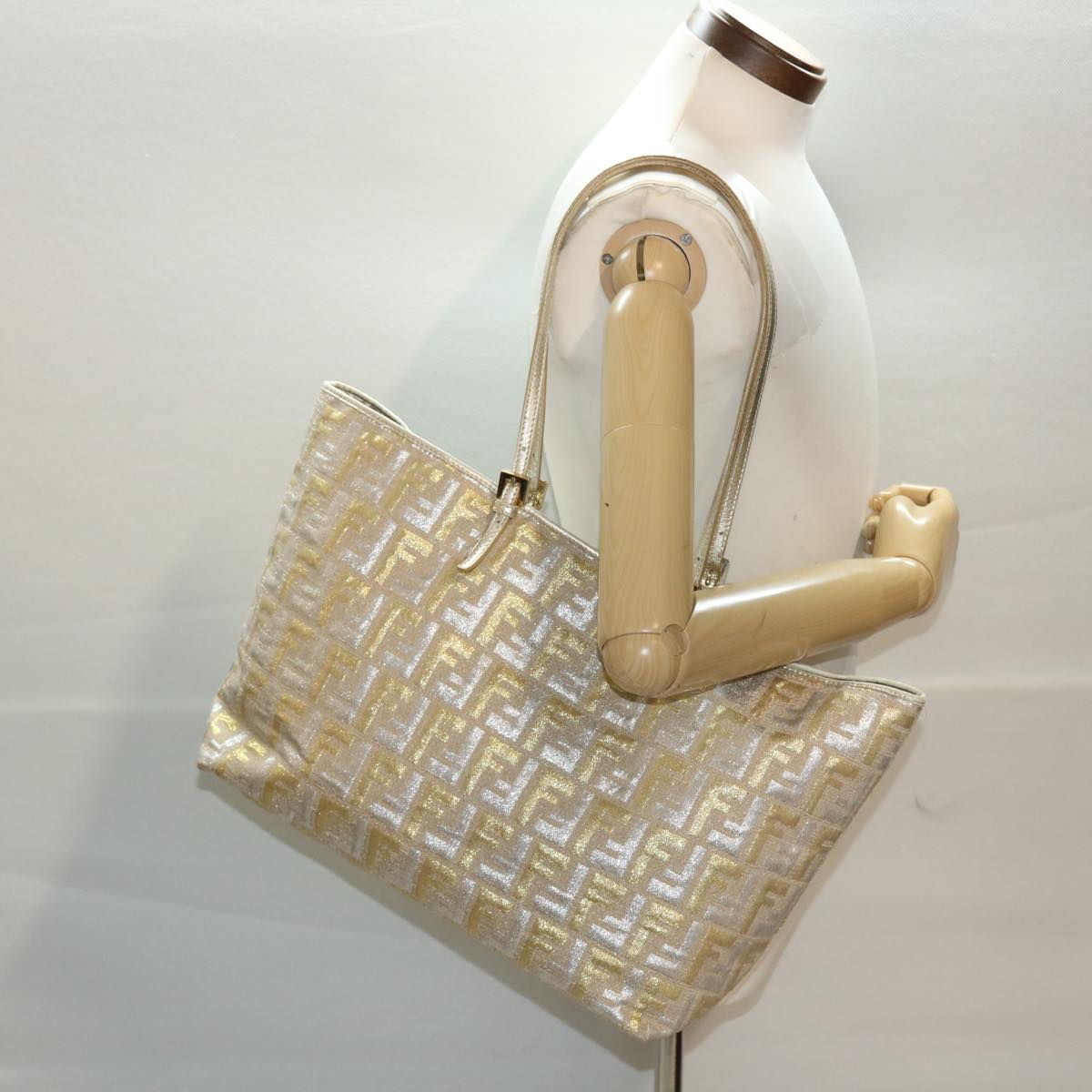 FENDI Zucca Canvas Tote Bag Gold Tone Auth yk7698B